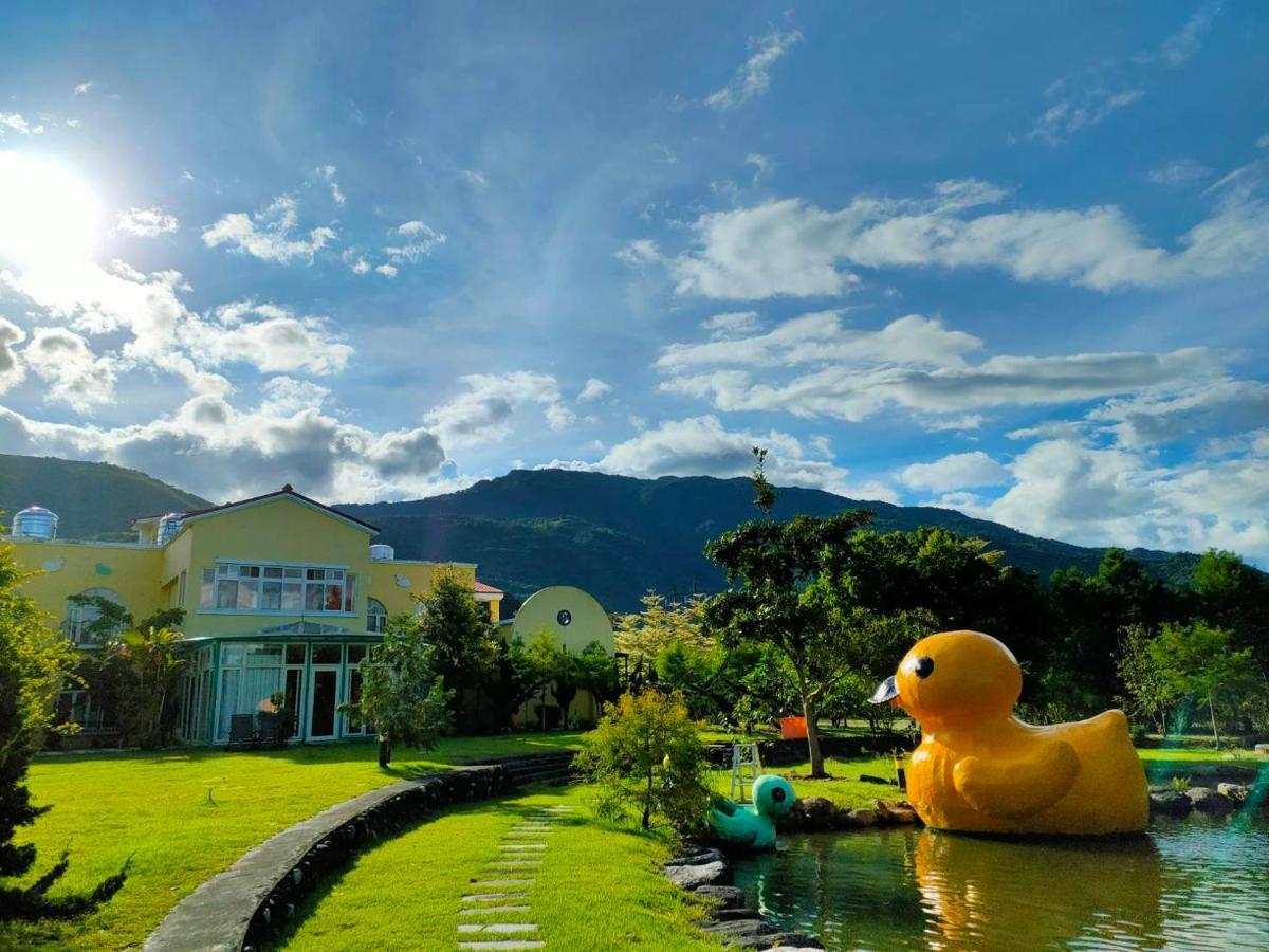 依比鴨鴨水岸會館 Ducking House Bed and Breakfast Ruisui Exteriör bild